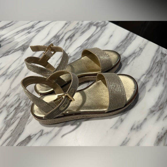 NWOT- Micheal Kors Richie Espadrille sandal - Size 10 - Picture 5 of 11